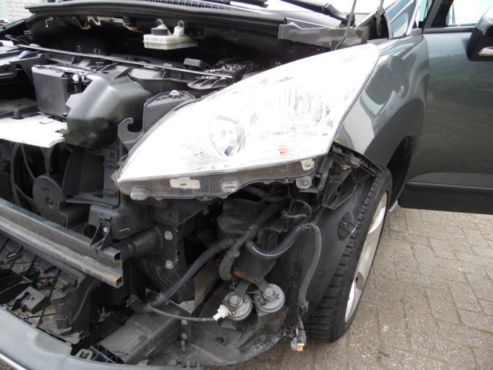 Peugeot 3008 I 1.6 VTI 16V Schadevoertuig (2010, Grijs)