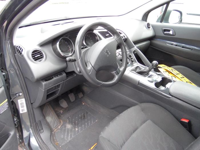 Peugeot 3008 I 1.6 VTI 16V Schadevoertuig (2010, Grijs)