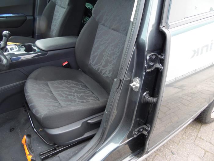 Peugeot 3008 I 1.6 VTI 16V Schadevoertuig (2010, Grijs)