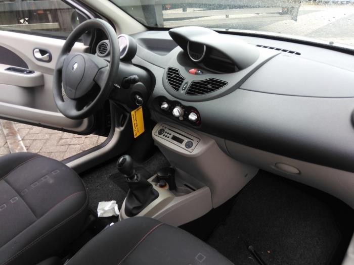 Renault Twingo II 1.2 16V Sloopvoertuig (2008, Zwart)