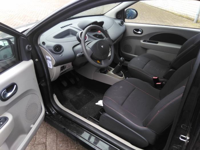 Renault Twingo II 1.2 16V Sloopvoertuig (2008, Zwart)