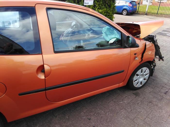 Renault Twingo II 1.2 Sloopvoertuig (2009, Oranje)