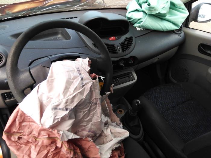 Renault Twingo II 1.2 Sloopvoertuig (2009, Oranje)