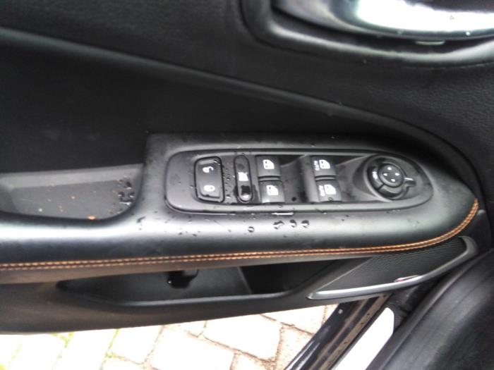 Jeep Compass II 1.4 Multi Air2 16V 4x4 Sloopvoertuig (2017, Zwart)