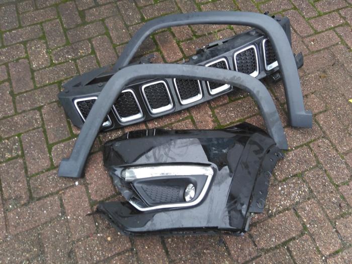 Jeep Compass II 1.4 Multi Air2 16V 4x4 Sloopvoertuig (2017, Zwart)