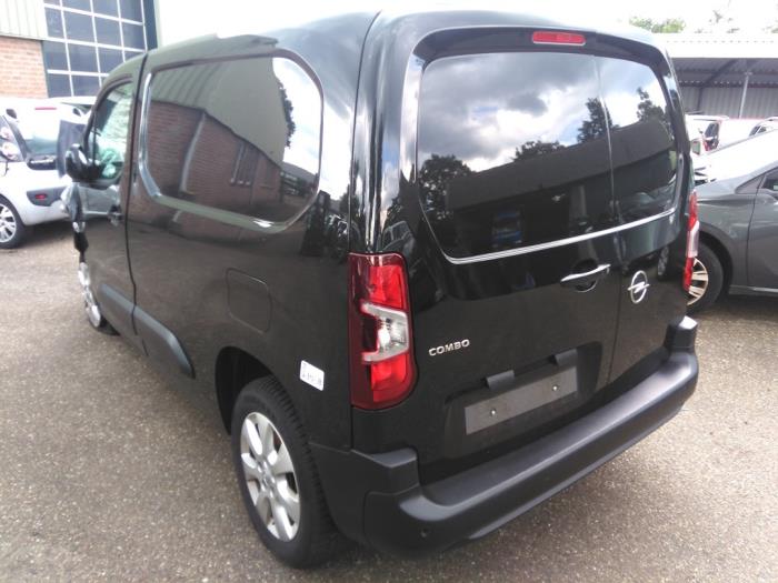 Opel Combo Cargo 1.5 CDTI 130 Sloopvoertuig (2020, Zwart)