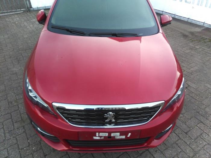 Peugeot 308 1.2 12V e-THP PureTech 110 Sloopvoertuig (2018, Rood)