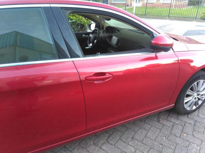 Peugeot 308 1.2 12V e-THP PureTech 110 Sloopvoertuig (2018, Rood)