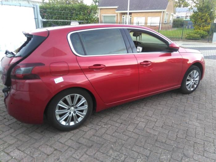 Peugeot 308 1.2 12V e-THP PureTech 110 Sloopvoertuig (2018, Rood)