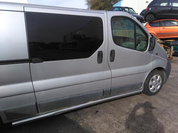 Renault Trafic New 2.5 dCi 16V 135 Sloopvoertuig (2006, Grijs)