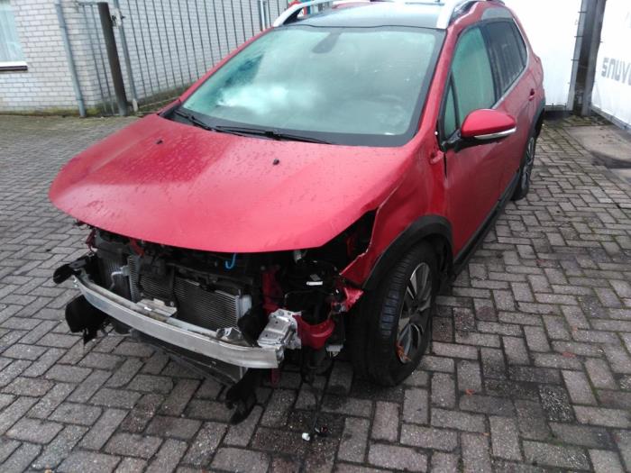 Peugeot 2008 1.2 12V e-THP PureTech 110 Sloopvoertuig (2017, Rood)
