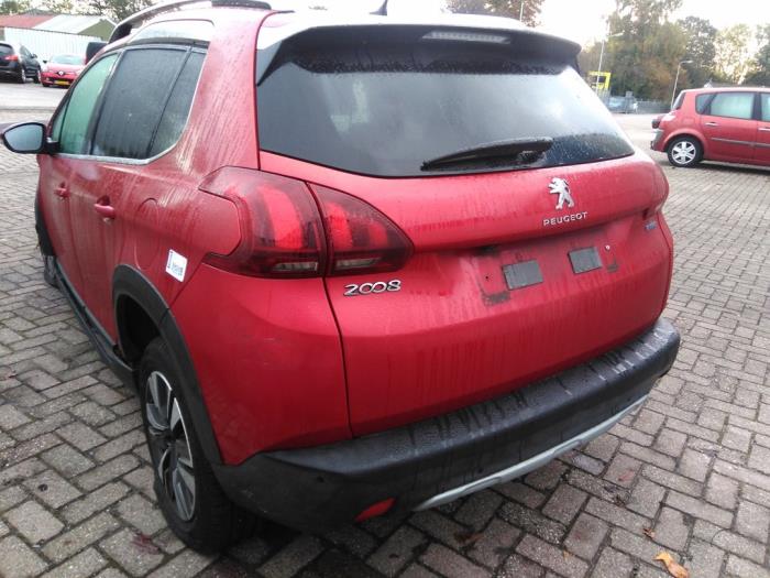 Peugeot 2008 1.2 12V e-THP PureTech 110 Sloopvoertuig (2017, Rood)