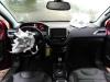 Peugeot 2008 1.2 12V e-THP PureTech 110 Sloopvoertuig (2017, Rood)