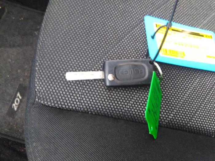 Peugeot 207/207+ 1.6 16V Sloopvoertuig (2007, Grijs)