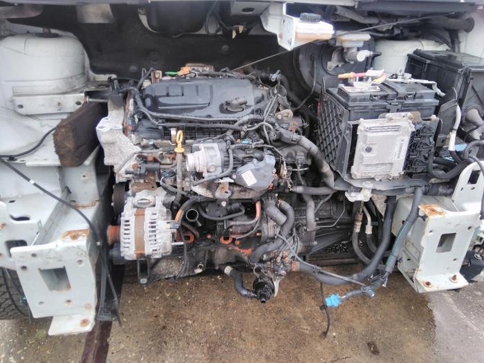 Renault Trafic 1.6 dCi 125 Twin Turbo Sloopvoertuig (2016, Wit)