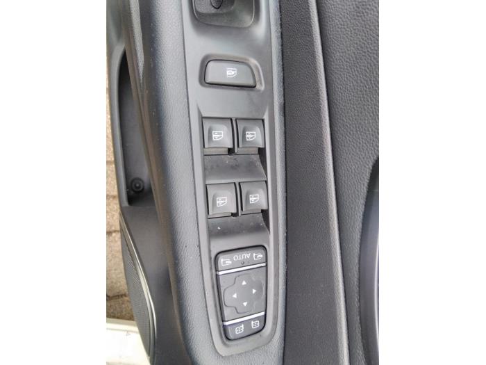 Renault Captur 0.9 Energy TCE 12V Sloopvoertuig (2018, Beige)