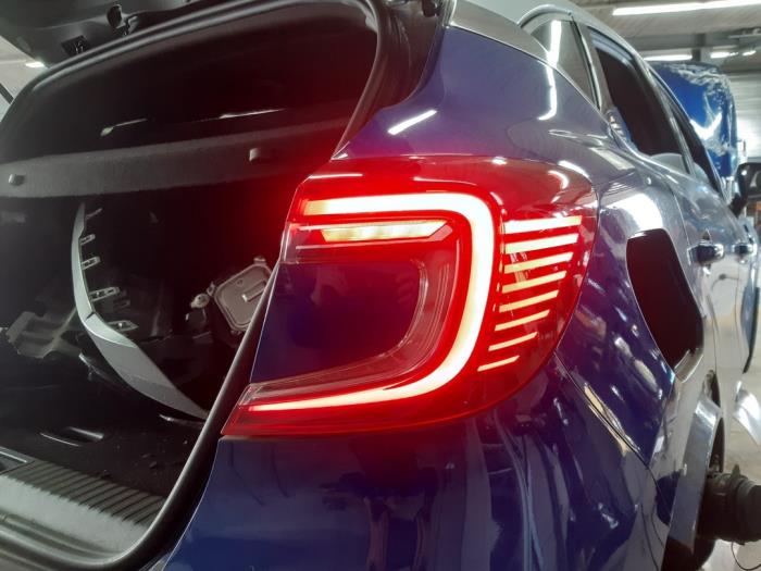 Renault Captur II 1.3 Mild Hybrid 140, TCe 140 16V Sloopvoertuig (2021, Blauw)