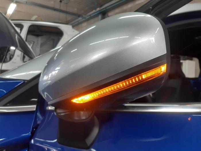 Renault Captur II 1.3 Mild Hybrid 140, TCe 140 16V Sloopvoertuig (2021, Blauw)