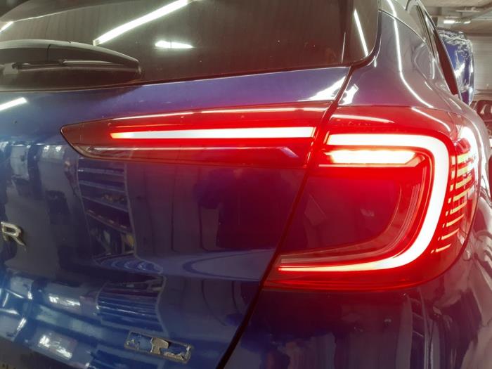 Renault Captur II 1.3 Mild Hybrid 140, TCe 140 16V Sloopvoertuig (2021, Blauw)