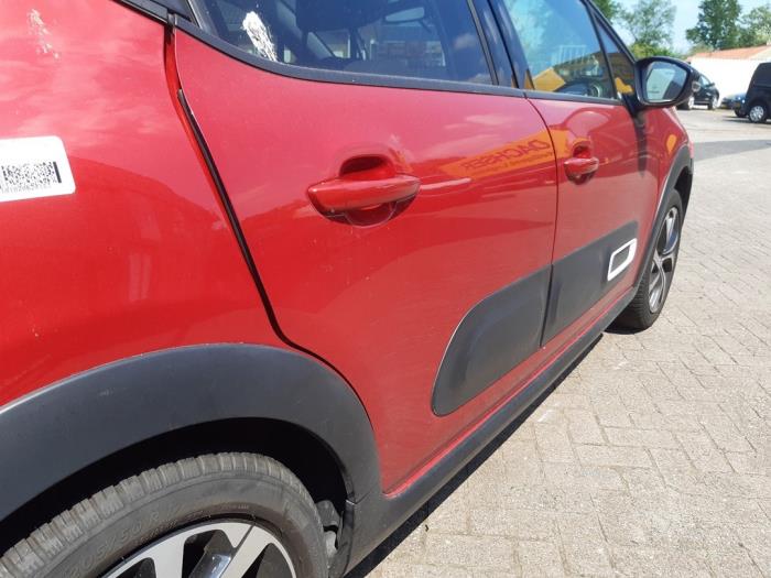 Citroen C3 1.2 12V e-THP PureTech 110 Sloopvoertuig (2021, Rood)