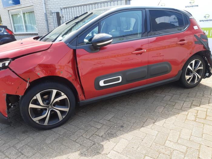 Citroen C3 1.2 12V e-THP PureTech 110 Sloopvoertuig (2021, Rood)