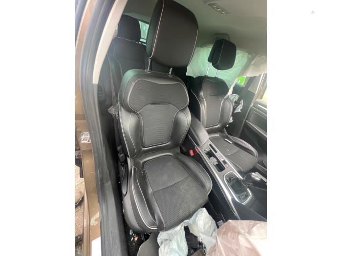 Renault Megane IV 1.5 Energy dCi 110 Sloopvoertuig (2016, Bruin)