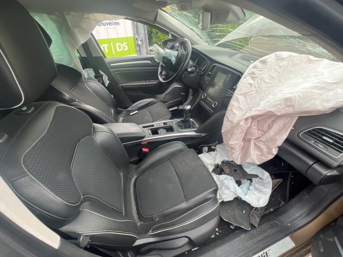 Renault Megane IV 1.5 Energy dCi 110 Sloopvoertuig (2016, Bruin)