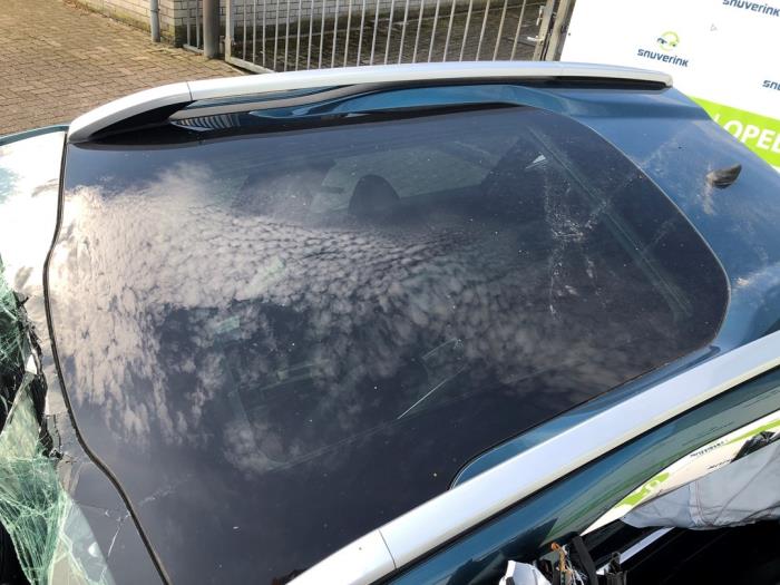 Peugeot 2008 1.2 12V e-THP PureTech 130 Sloopvoertuig (2018, Groen)