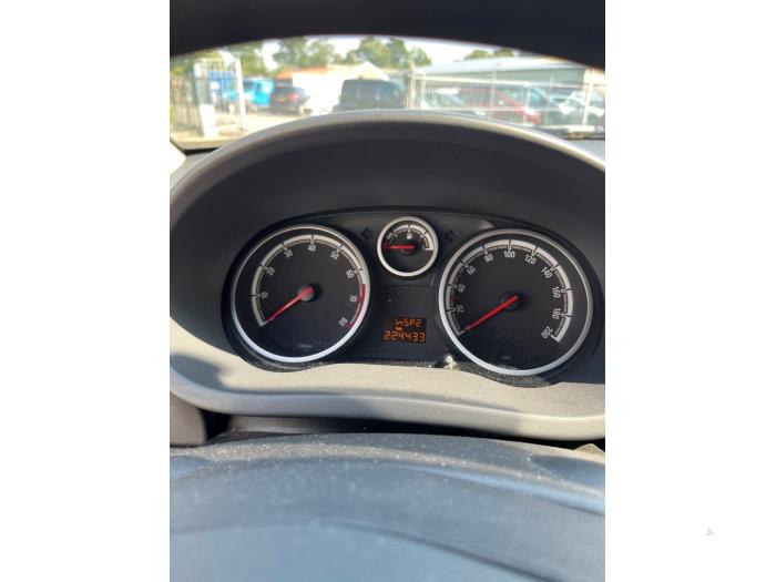 Opel Corsa D 1.2 16V Schadevoertuig (2007, Zwart)