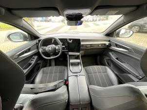 Renault Austral 1.2 E-Tech Full Hybrid 200 Sloopvoertuig (2023, Grijs)