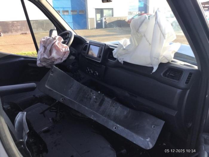 Renault Master III 2.3 dCi 150 16V Schadevoertuig (2024, Grijs)