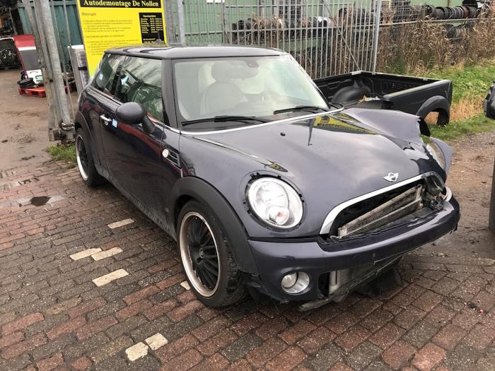 Mini Mini 1.6 Cooper D 16V Sloopvoertuig (2013, Zilvergrijs)