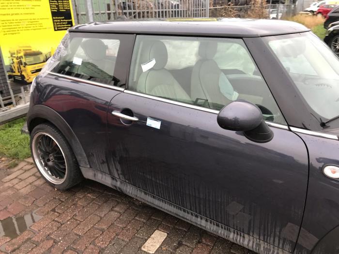 Mini Mini 1.6 Cooper D 16V Sloopvoertuig (2013, Zilvergrijs)