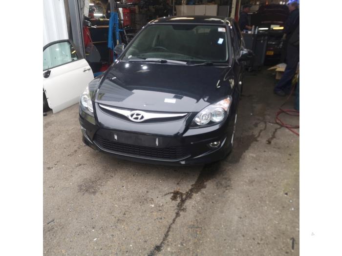 Hyundai i30 1.6 CRDi 16V VGT Sloopvoertuig (2012, Zwart)