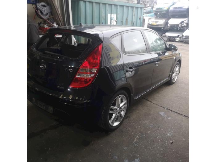 Hyundai i30 1.6 CRDi 16V VGT Sloopvoertuig (2012, Zwart)