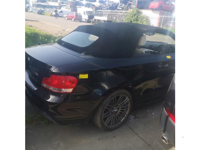 BMW 1 serie 120i 16V Sloopvoertuig (2010, Zwart, Saffierblauw, Saffierzwart)