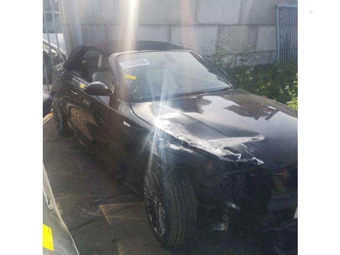 BMW 1 serie 120i 16V Sloopvoertuig (2010, Zwart, Saffierblauw, Saffierzwart)