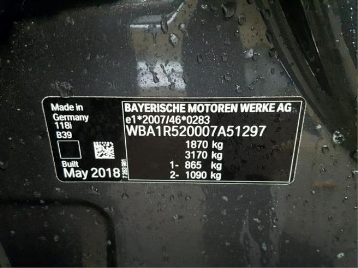 BMW 1 serie 118i 1.5 TwinPower 12V Sloopvoertuig (2018, Metallic, Grijs)