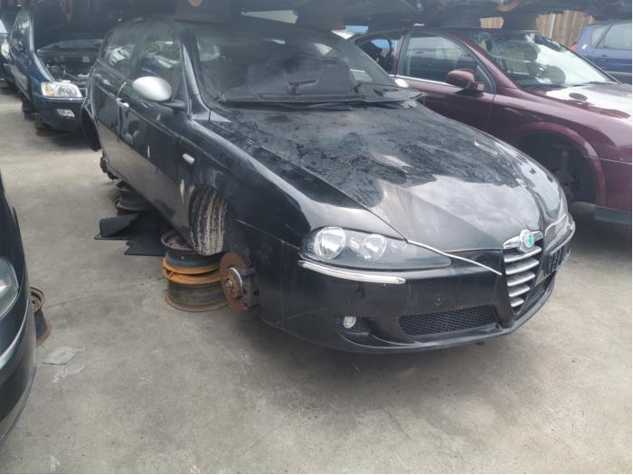 Alfa Romeo 147 Sloopvoertuig (2006, Zwart)