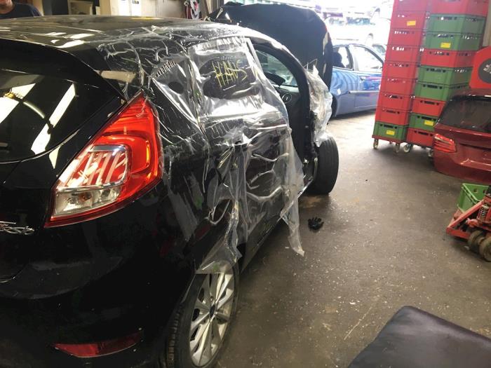 Ford Fiesta 6 1.0 EcoBoost 12V 100 Sloopvoertuig (2016, Zwart)
