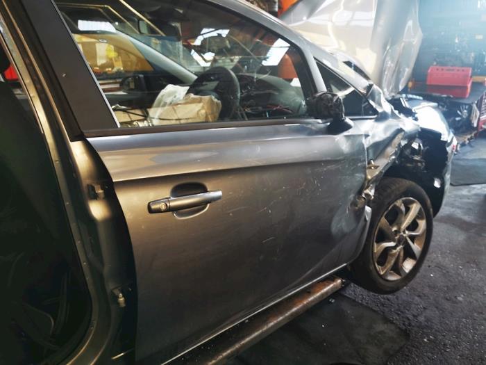 Opel Corsa E 1.4 Turbo 16V Sloopvoertuig (2018, Grijs)