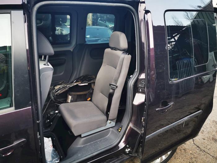 Volkswagen Caddy III 1.6 TDI 16V Sloopvoertuig (2013, Metallic, Zwart)