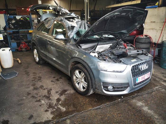 Audi Q3 2.0 16V TFSI 170 Quattro Sloopvoertuig (2012, Metallic, Zilvergrijs)