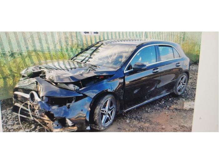 Mercedes A 2.0 A-250 Turbo 16V Sloopvoertuig (2018, Metallic, Zwart)