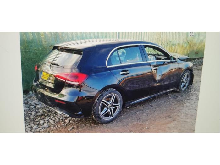 Mercedes A 2.0 A-250 Turbo 16V Sloopvoertuig (2018, Metallic, Zwart)