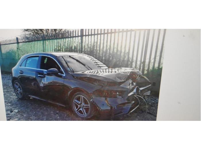 Mercedes A 2.0 A-250 Turbo 16V Sloopvoertuig (2018, Metallic, Zwart)