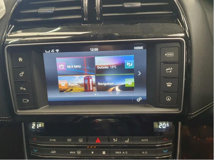 Jaguar XE 2.0 D E-Performance 16V Sloopvoertuig (2015, Brons, Bruin)