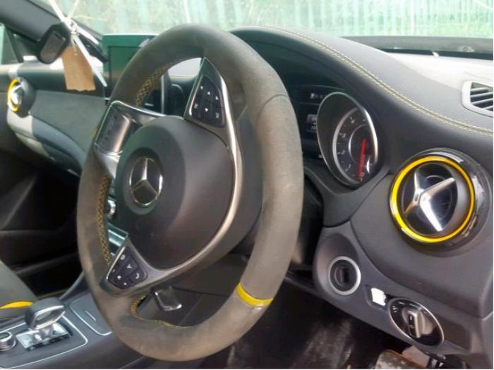 Mercedes CLA 2.0 AMG CLA-45 Turbo 16V Sloopvoertuig (2018, Metallic, Zwart)