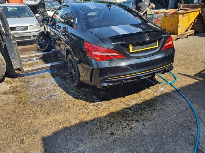 Mercedes CLA 2.0 AMG CLA-45 Turbo 16V Sloopvoertuig (2018, Metallic, Zwart)