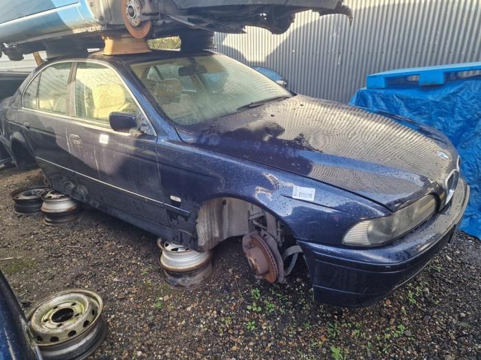 BMW 5 serie 520i 24V Sloopvoertuig (2001, Blauw)